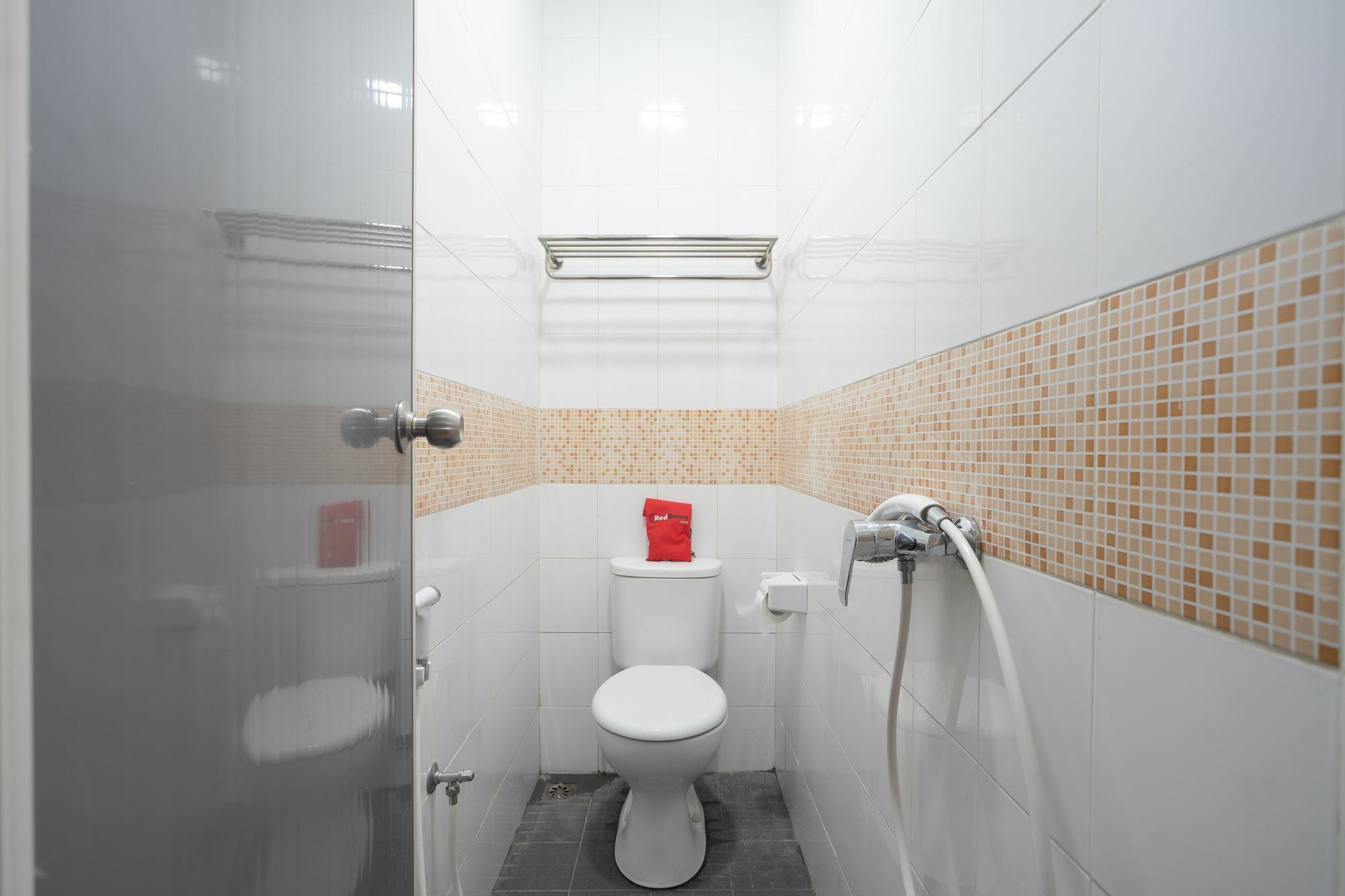 Reddoorz Plus @ Danau Sunter Utara Джакарта Екстериор снимка
